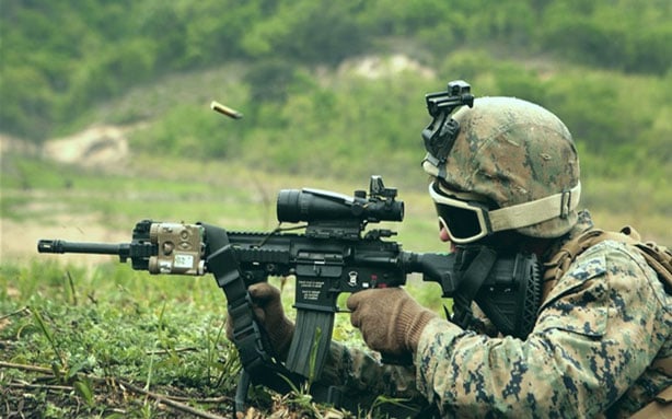Militar equipado