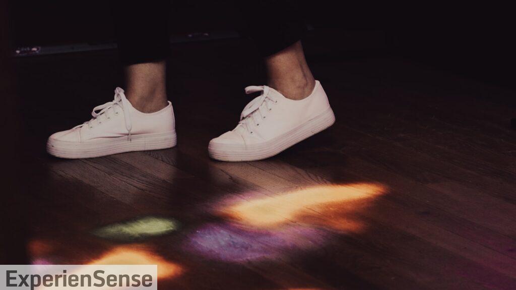 Las mejores zapatillas mujer blancas casual para un look relajado y moderno